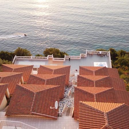 Sea View Apartments Vlore Bagian luar foto