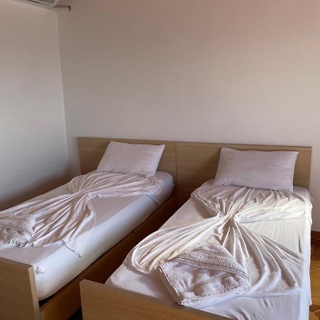 Sea View Apartments Vlore Bagian luar foto
