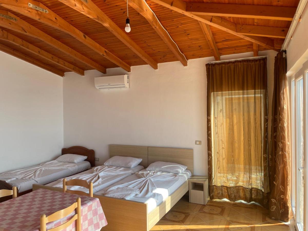 Sea View Apartments Vlore Bagian luar foto