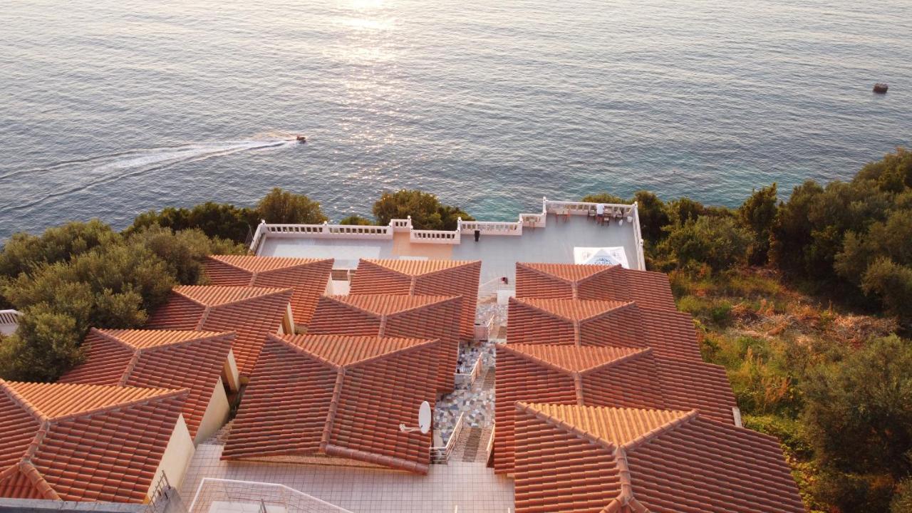 Sea View Apartments Vlore Bagian luar foto