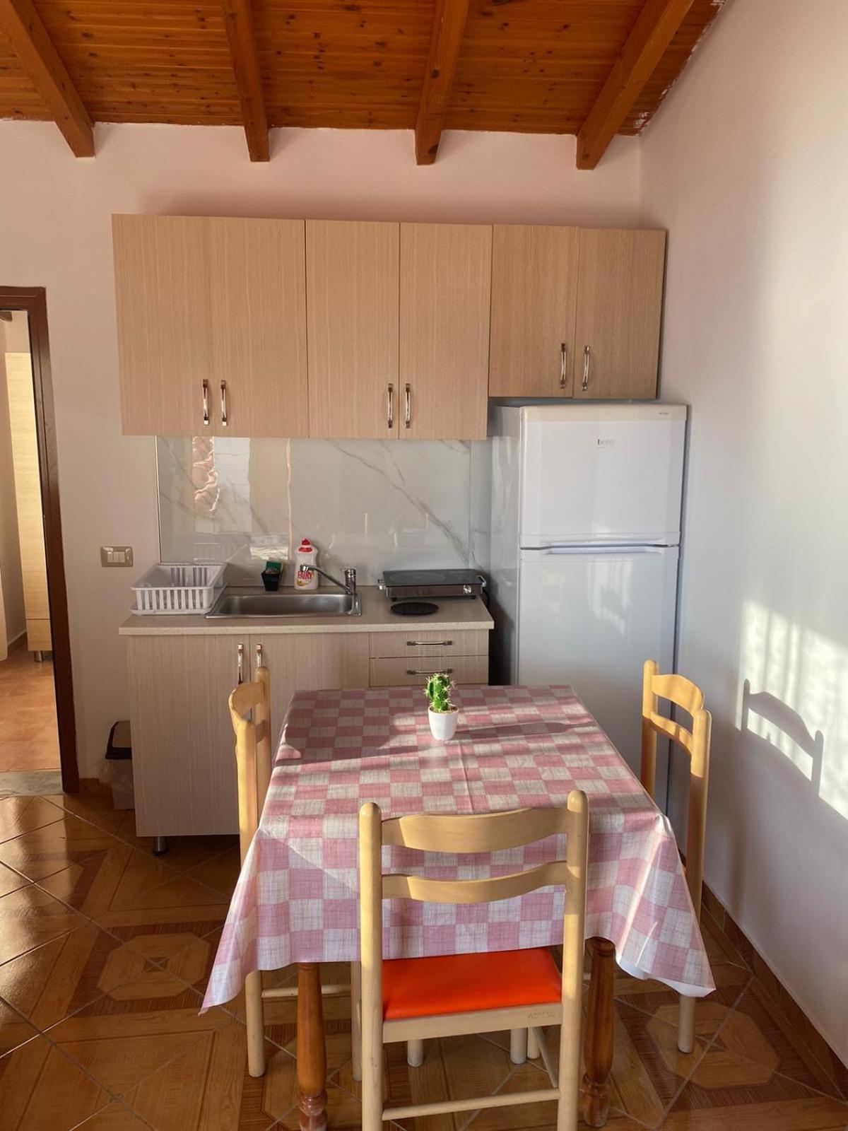 Sea View Apartments Vlore Bagian luar foto