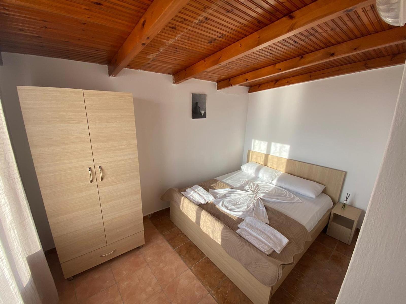 Sea View Apartments Vlore Bagian luar foto