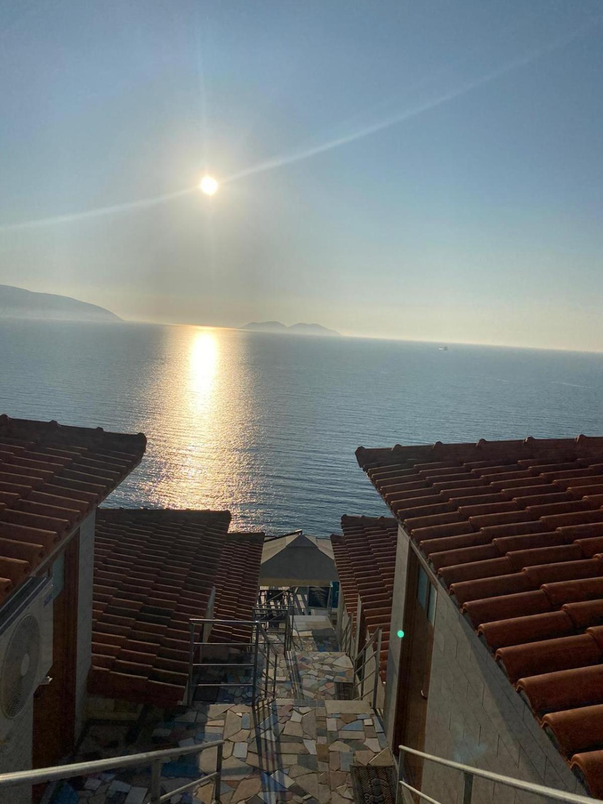Sea View Apartments Vlore Bagian luar foto